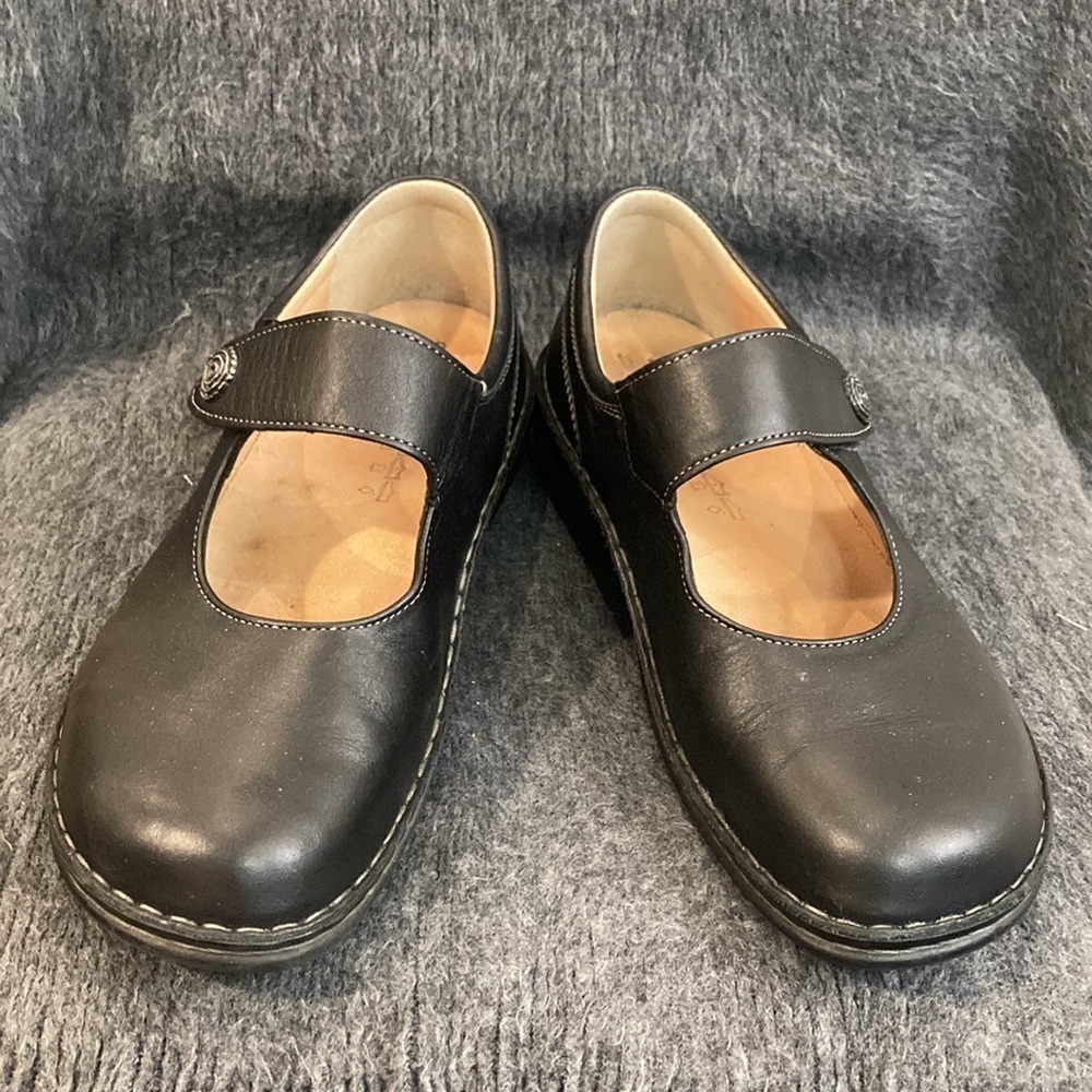 FINN COMFORT Sz 41 Velcro Closure Leather Mary Jane Sandals Made in Germany